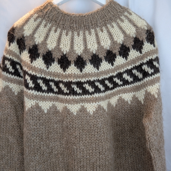 Vintage Sweater Retro 1970s Hand Knit Fair Isle Icelandic Wool Size L In VGUC - Picture 9 of 14